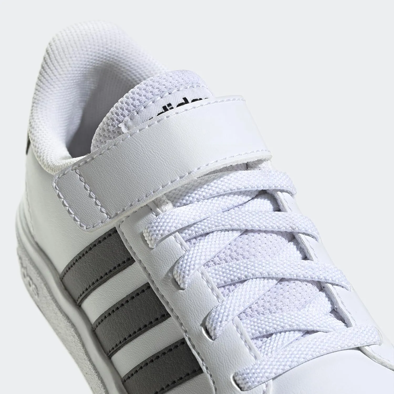 adidas Unisex-Child Grand Court 2.0 Tennis Shoe