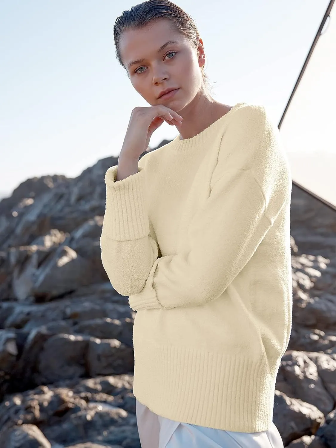 ANRABESS Women's Oversized Crewneck Long Sleeve Fuzzy Knit Casual Chunky Warm 2025 Fall Pullover Sweaters Top Trendy Outfits
