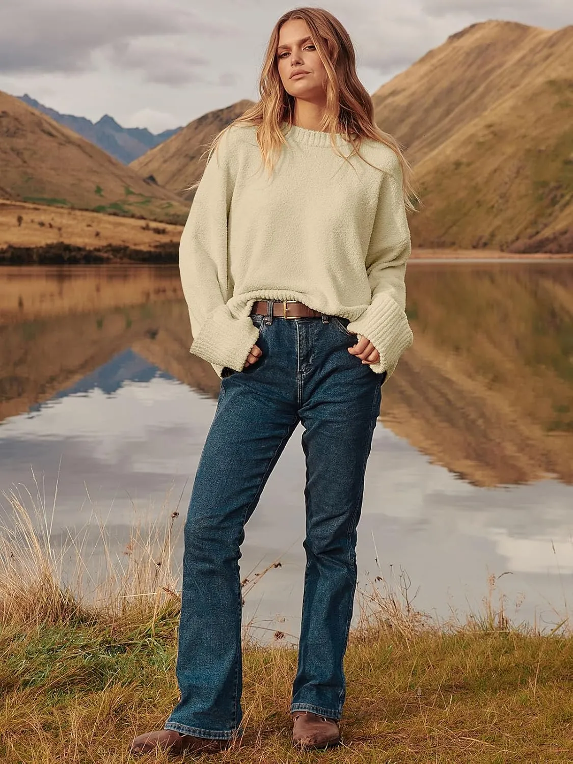 ANRABESS Women's Oversized Crewneck Long Sleeve Fuzzy Knit Casual Chunky Warm 2025 Fall Pullover Sweaters Top Trendy Outfits