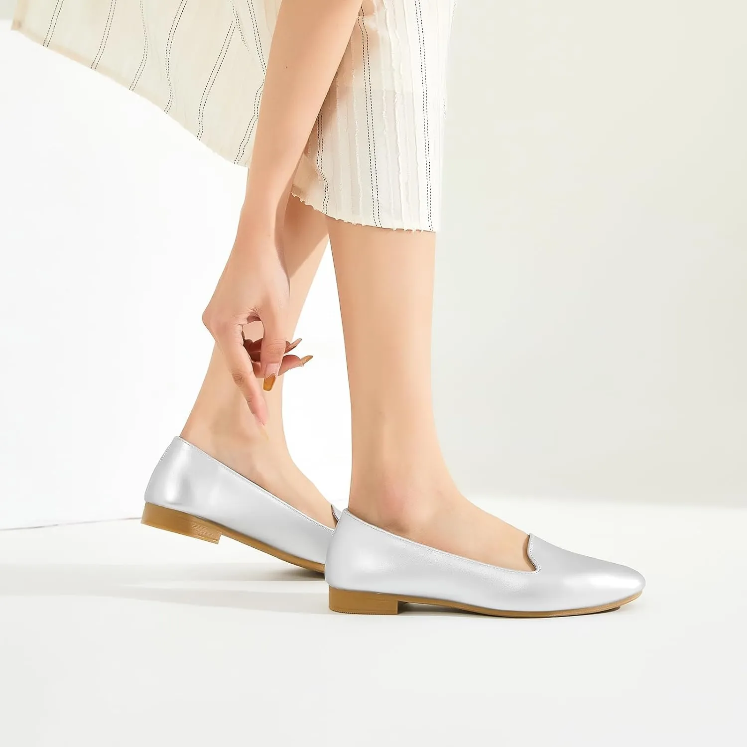 BABUDOG Womens Flats with Synthetic Leather,Classic Black and White Flats Shoes,Dress Shoes for Women