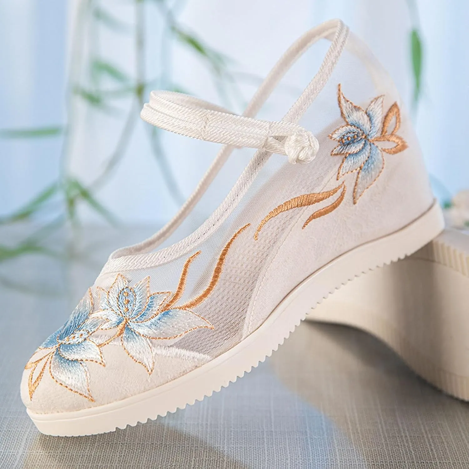 Elegant Women's Embroidery Ankle Strap Hidden Wedge Shoes Summer Breathable Mesh Sandals Chinese Style Casual Lightweight