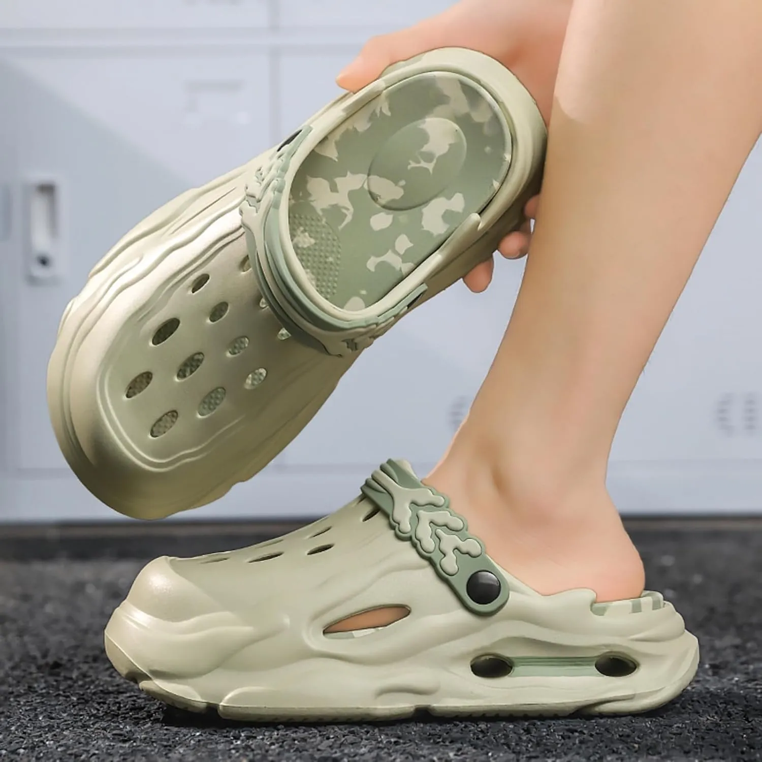 Fashion comfortable platform clogs for men, 4CM height - increasing, cloud slides, casual slippers, beach shoes, cool sandals