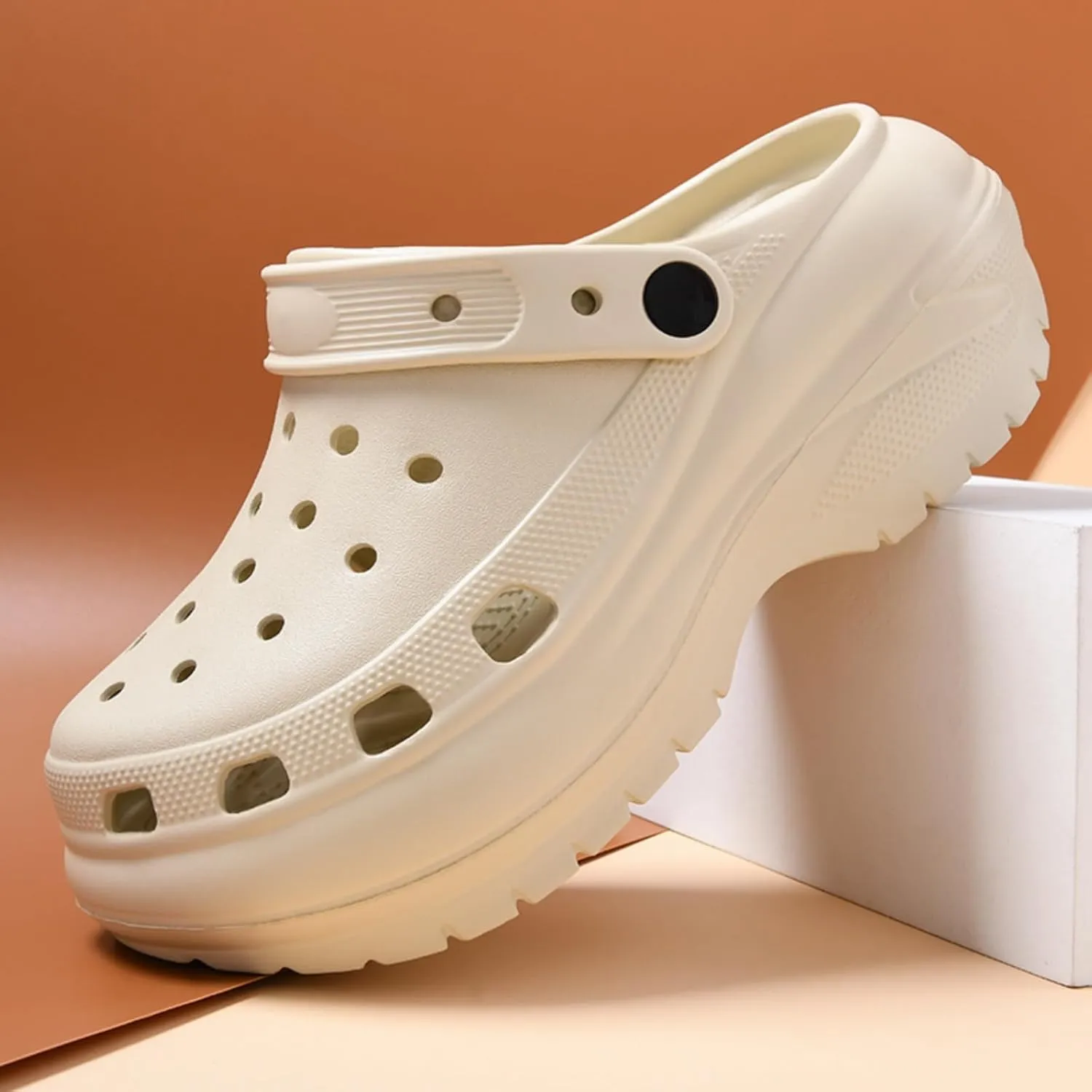 Fashion comfortable platform clogs for women, 5 to 7CM height - increasing, cloud slides, Casual pillows sandals, beach shoes, cute sandals