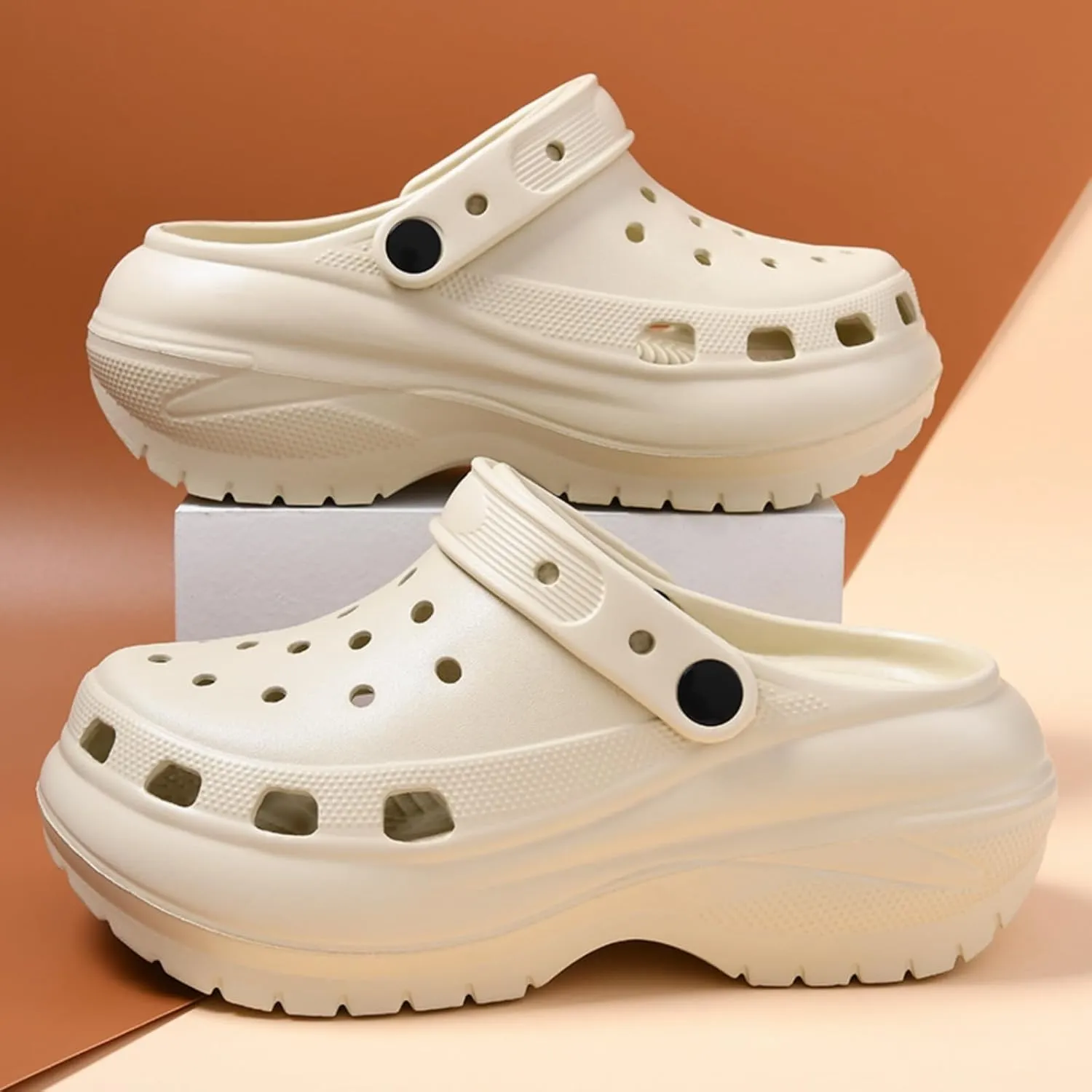 Fashion comfortable platform clogs for women, 5 to 7CM height - increasing, cloud slides, Casual pillows sandals, beach shoes, cute sandals