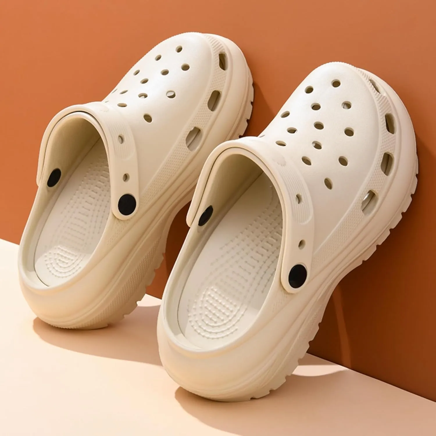 Fashion comfortable platform clogs for women, 5 to 7CM height - increasing, cloud slides, Casual pillows sandals, beach shoes, cute sandals