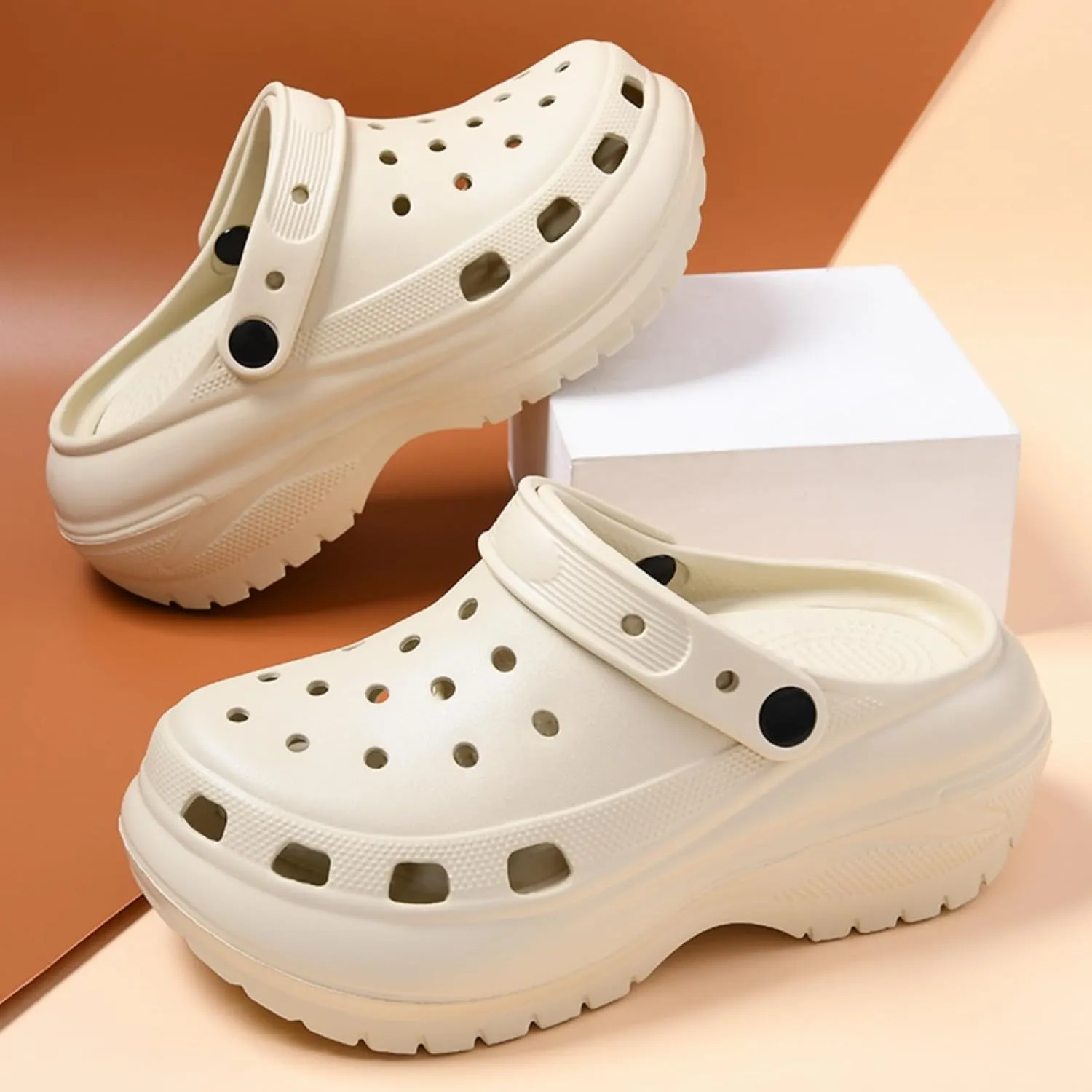 Fashion comfortable platform clogs for women, 5 to 7CM height - increasing, cloud slides, Casual pillows sandals, beach shoes, cute sandals