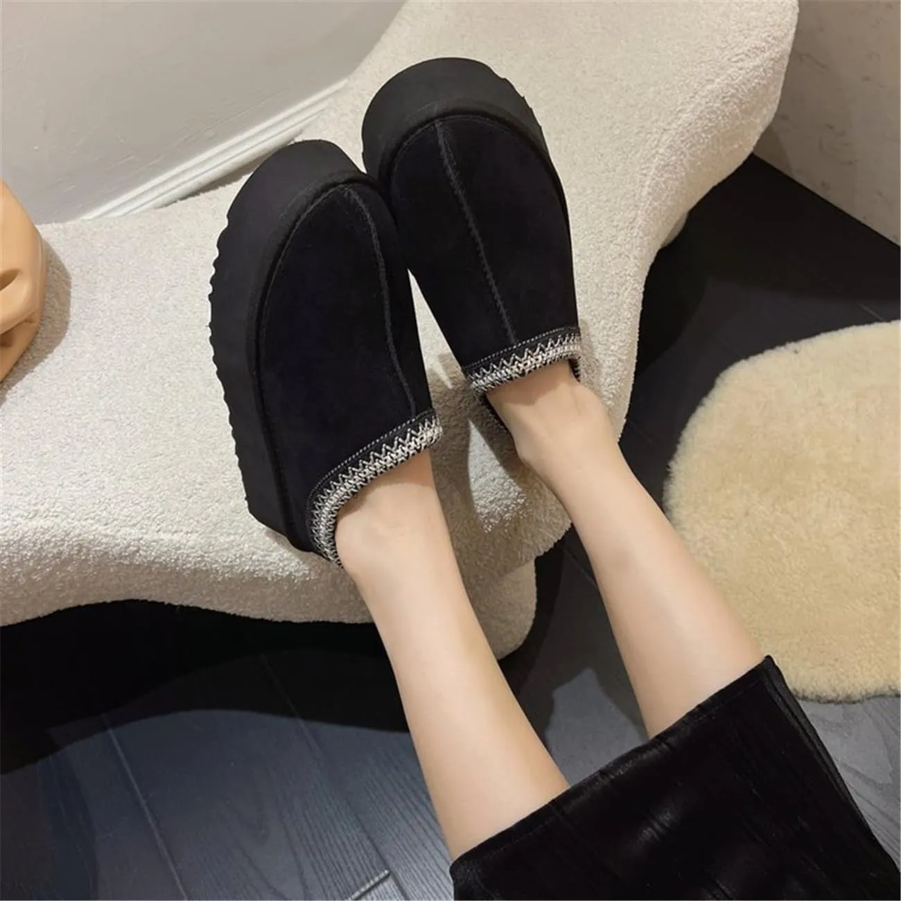 Fashion Platform Slippers for kids Fur Fleece Lined Short Ankle Boot boy girl Comfortable Warm Outdoor Indoor Home Non slip fuzzy big Little Kid Mini Boots
