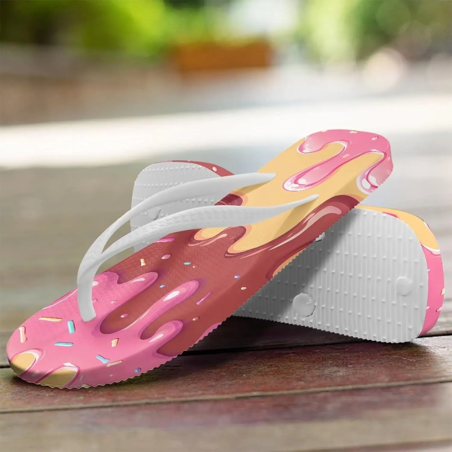 Flip Flops for Women Lightweight Casual Flat Sandals Slip-On Anti-Slip Slippers Soft Cushioning Soles Suitable for Tourist Hotels White Size 5-9