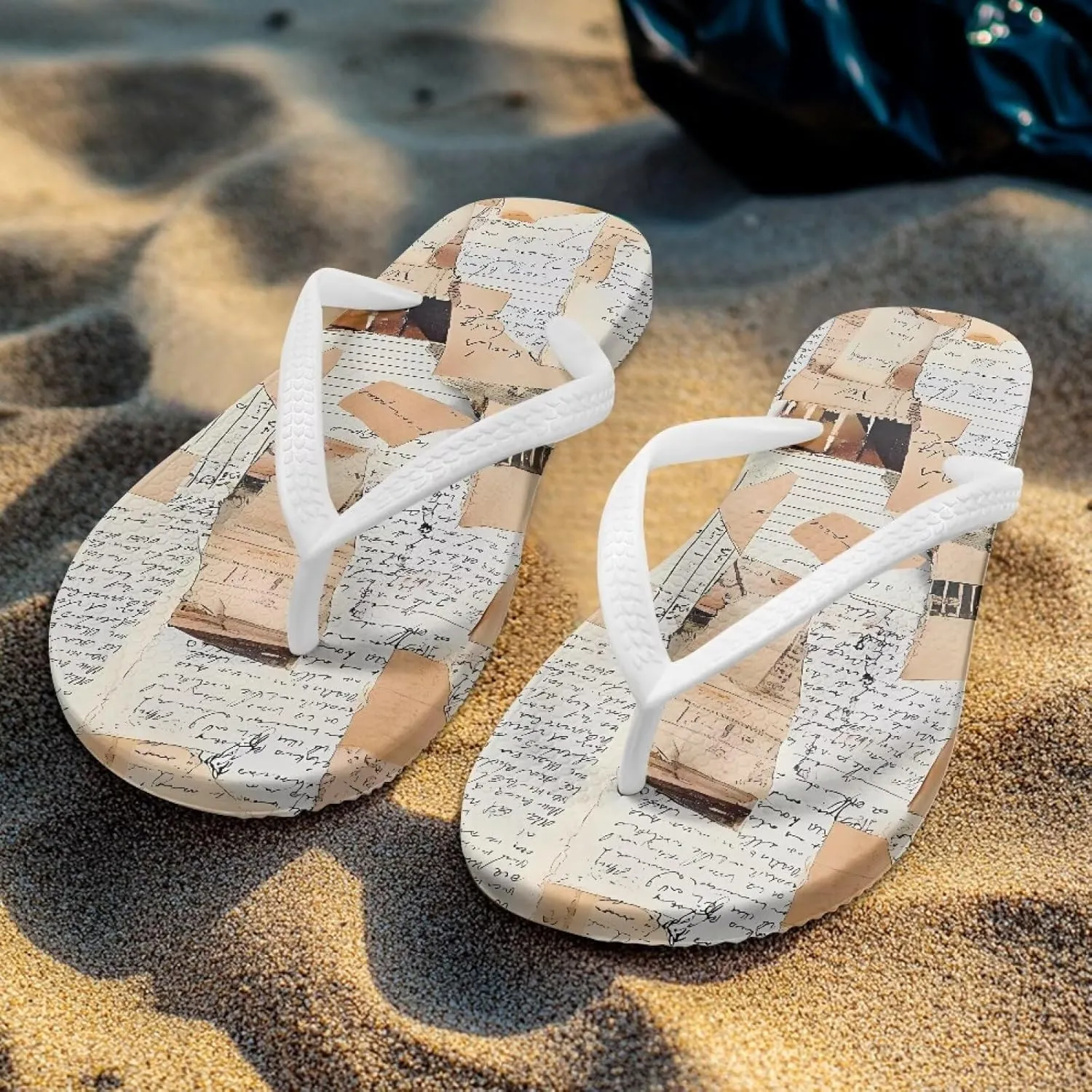 Flip Flops for Women Lightweight Casual Flat Sandals Slip-On Anti-Slip Slippers Soft Cushioning Soles Suitable for Tourist Hotels White Size 5-9