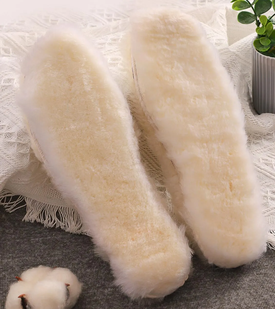 Genius Australian Sheepskin Wool Shoe Insoles for Women Men,Warm Wool Shoe Inserts,Fuzzy Shoe Insoles for Boots, Fleece Snow Shoe Inserts, Snow Boot Insoles (40(25cm,9.8"))