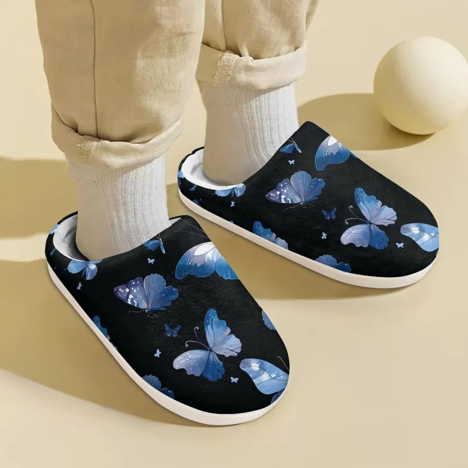 GOSTONG Kids Slippers Easy Slip-on House Slippers for Girls Boys Slip Resistant Non Slip Soft Indoor Walking Shoes White 9-16