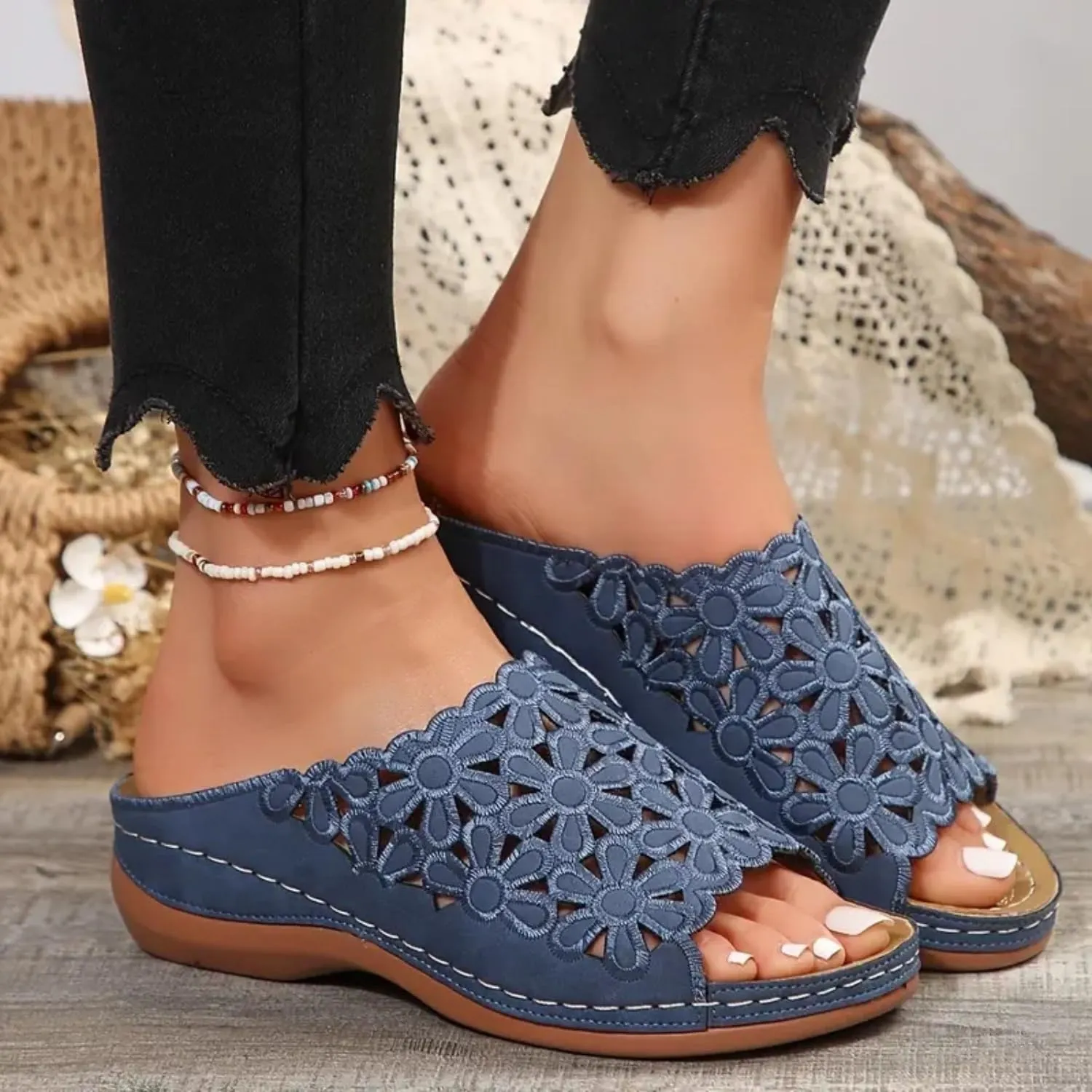 HUIQINGLI Comfort Orthopedic Wedge Sandals for Women, Hollow Arch Support Dress Sandal, Fashion Flower Beach Sandals