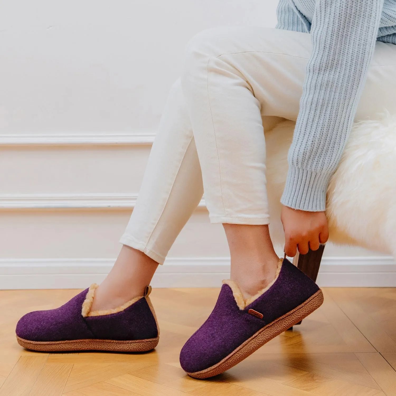 LongBay Women's Felt Bootie Slippers Warm Cozy Memory Foam Slipper Boots with Polar Fleece Lining Non Slip House Shoes Indoor Outdoor