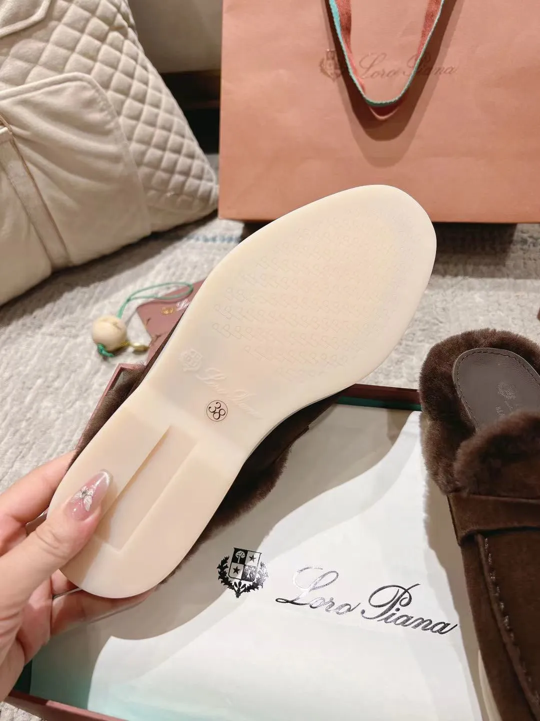 LP Charms Walk Babouche Loafer Bottele Brown  Suede With Rabbit Fur Lining 206245