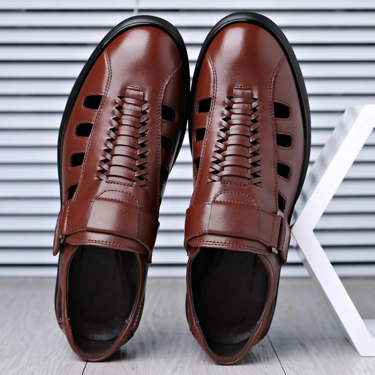 Mens Dress Sandals Leather Closed Toe Sandals for Men Summer Beach Fisherman Shoes Casual Breathable