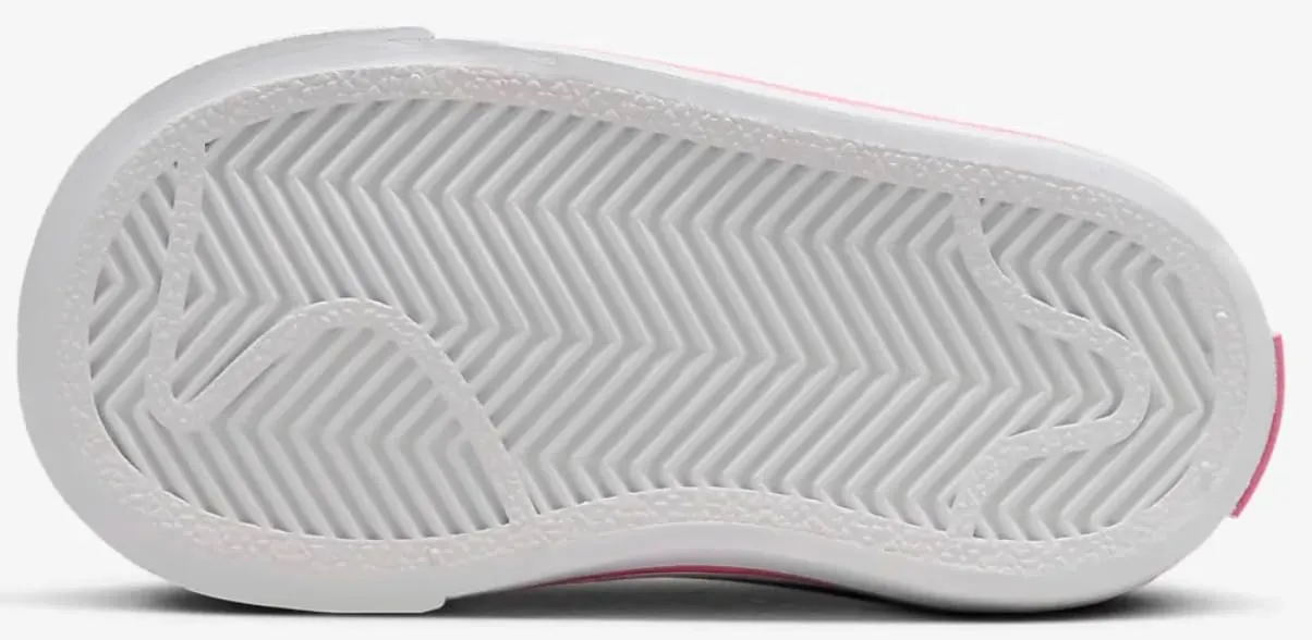 NIKE Boy's Sneakers Shoes