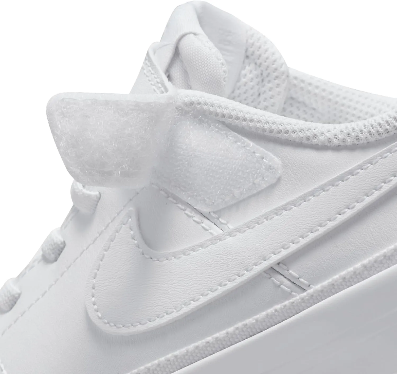 NIKE Boy's Sneakers Shoes