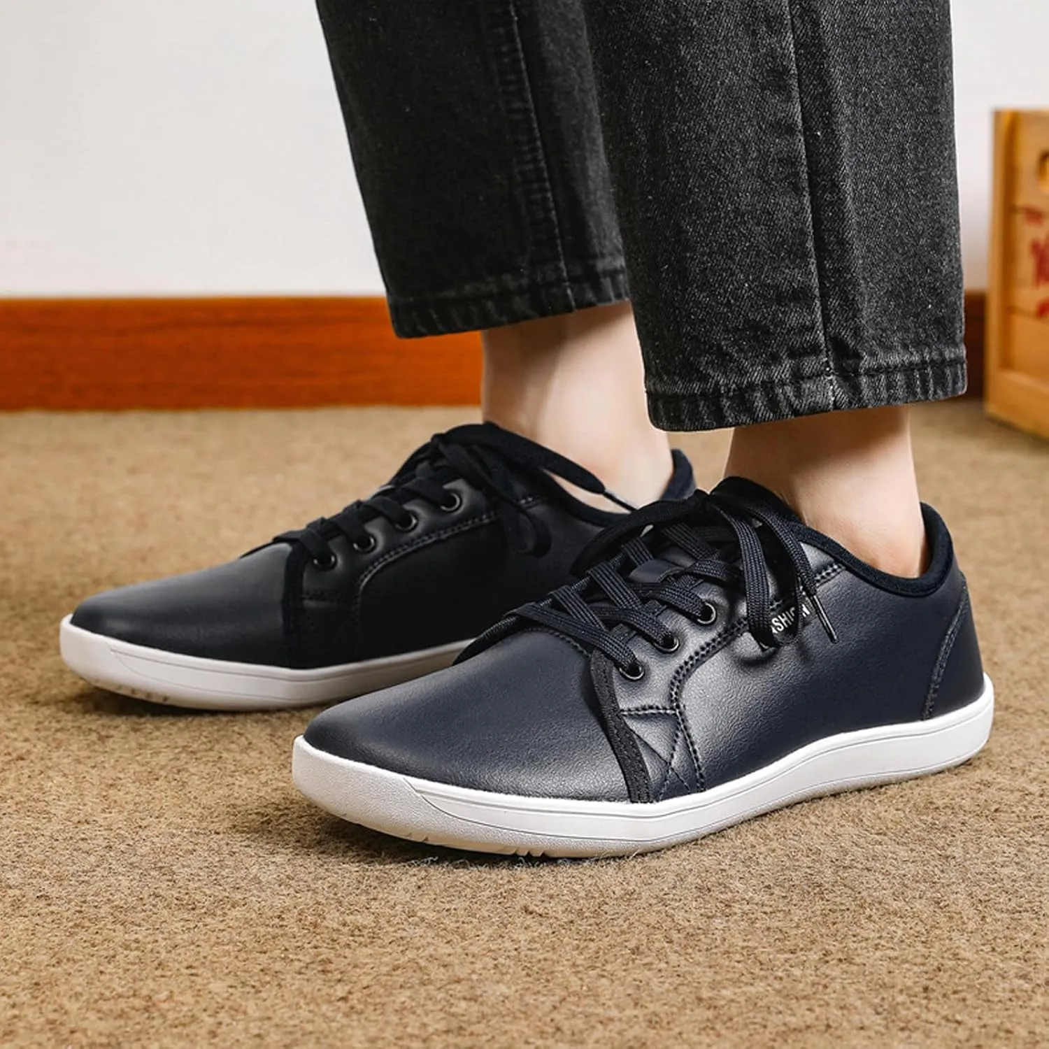 Unisex Leather Fashion Commute Wide Toe Box Barefoot Shoes Comfortable Breathable Non-Slip Lace up Minimalist Zero Drop Casual Sneakers for Walking Outdoor Driving Work