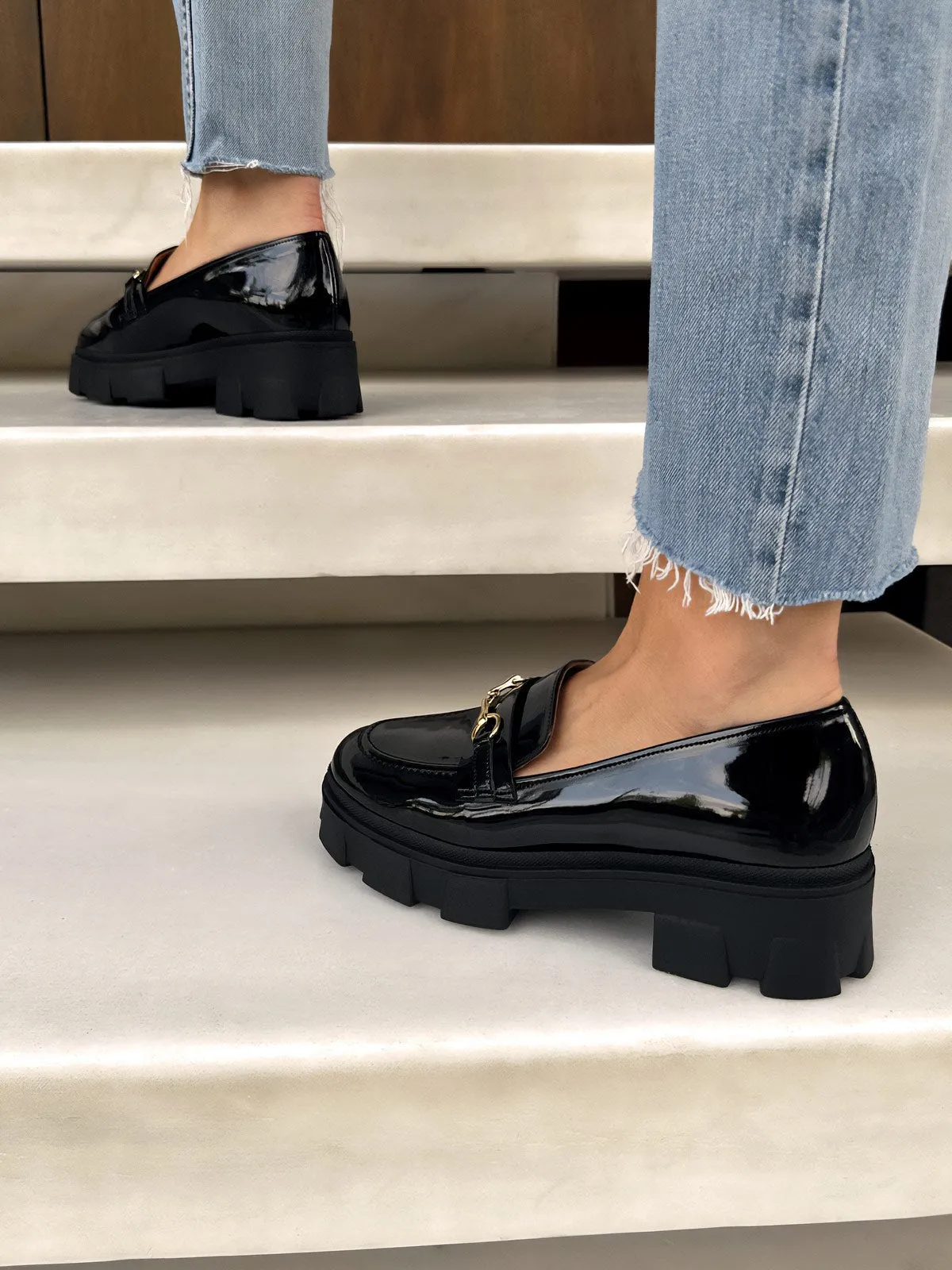 Viola Black Gloss