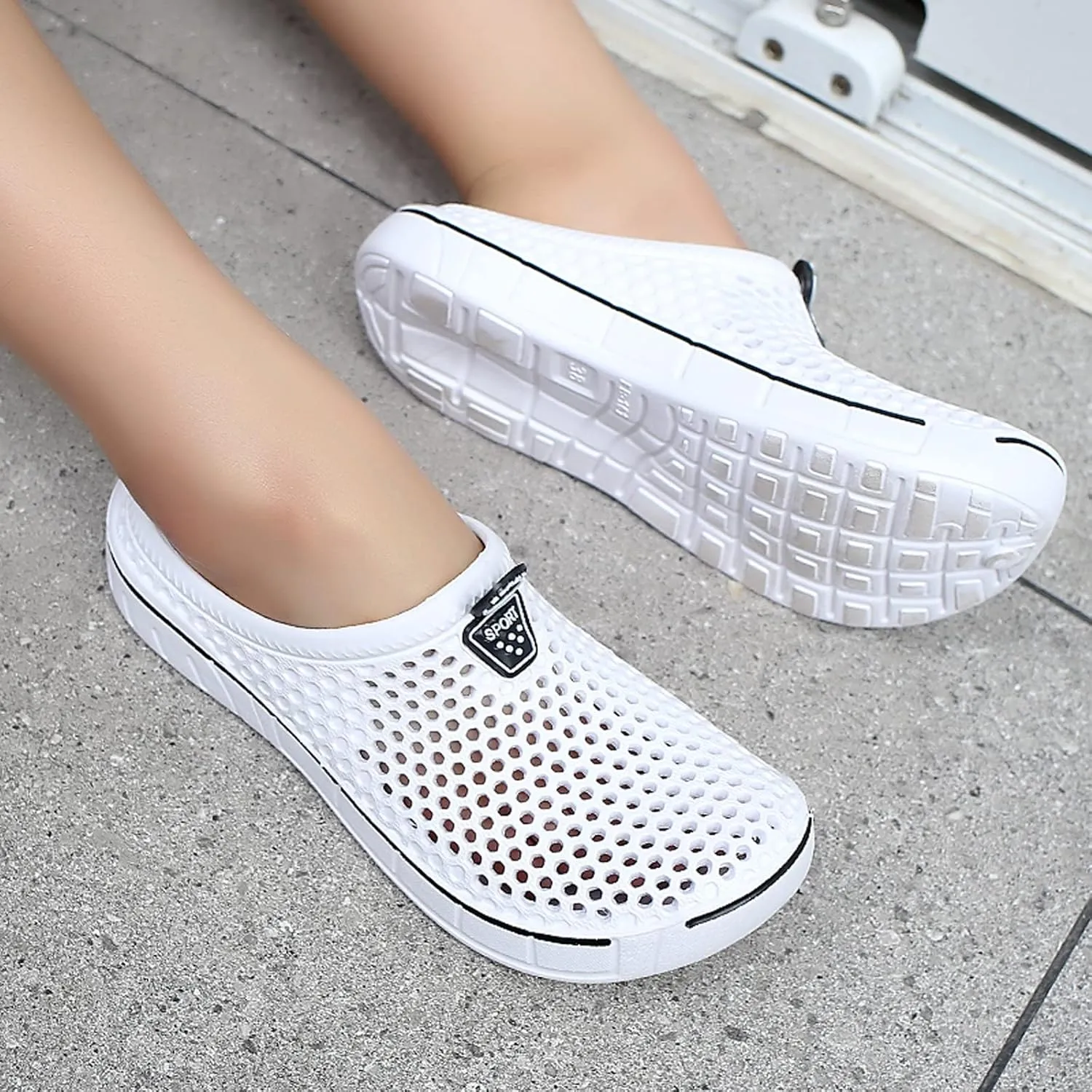 Women Garden Clogs Shoes Unisex Mesh Breathable Slippers Lightweight Summer Beach Sandals Walking Shoes