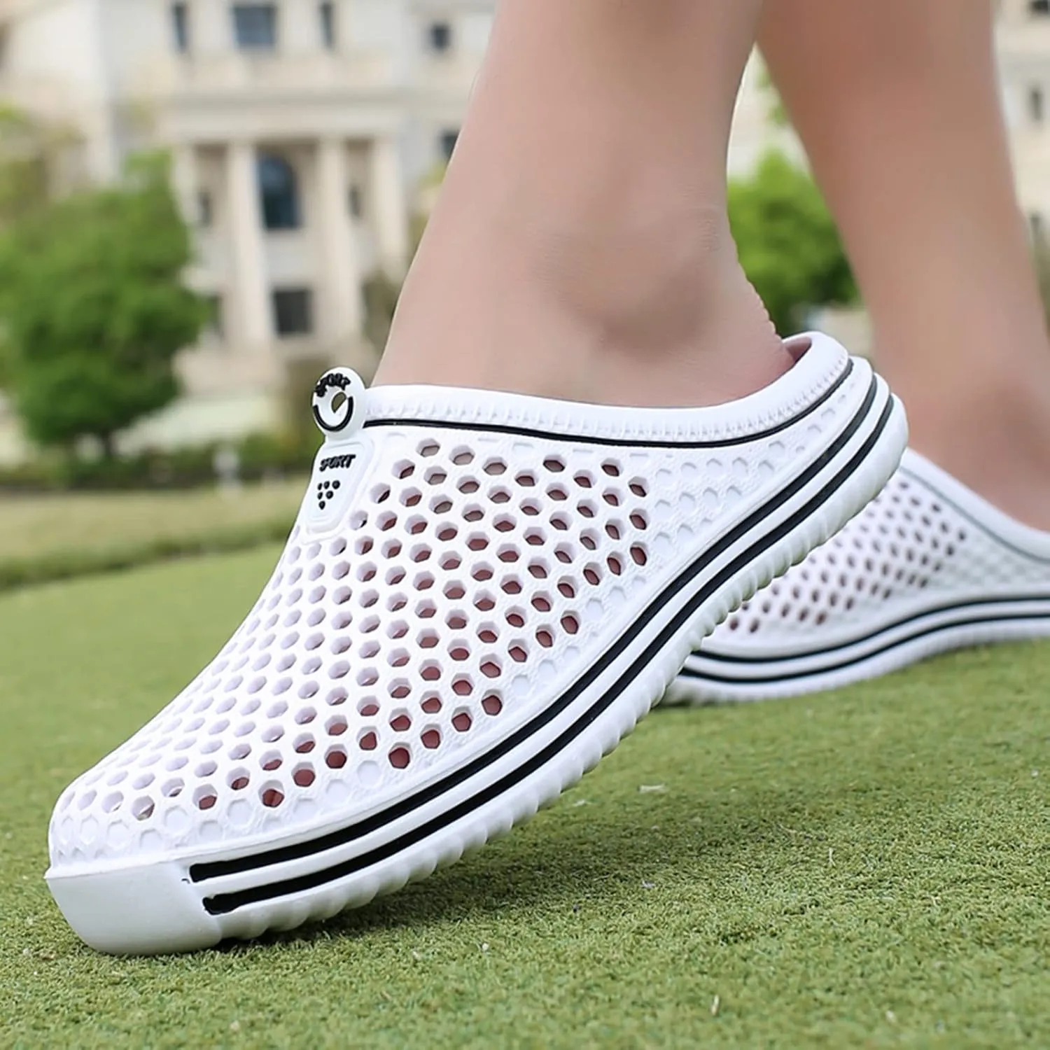 Women Garden Clogs Shoes Unisex Mesh Breathable Slippers Lightweight Summer Beach Sandals Walking Shoes