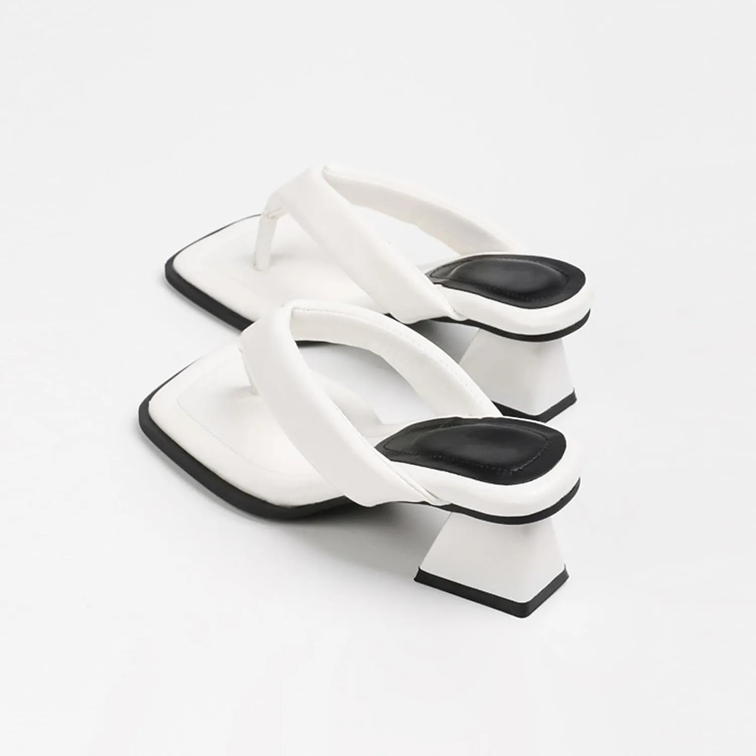 Women's Leather Square Toe Flip Flops Low Block Heeled Slides Fashion Comfortable Slip On Summer Chunky Heel Casual Thong Sandals for Beach Daily Party