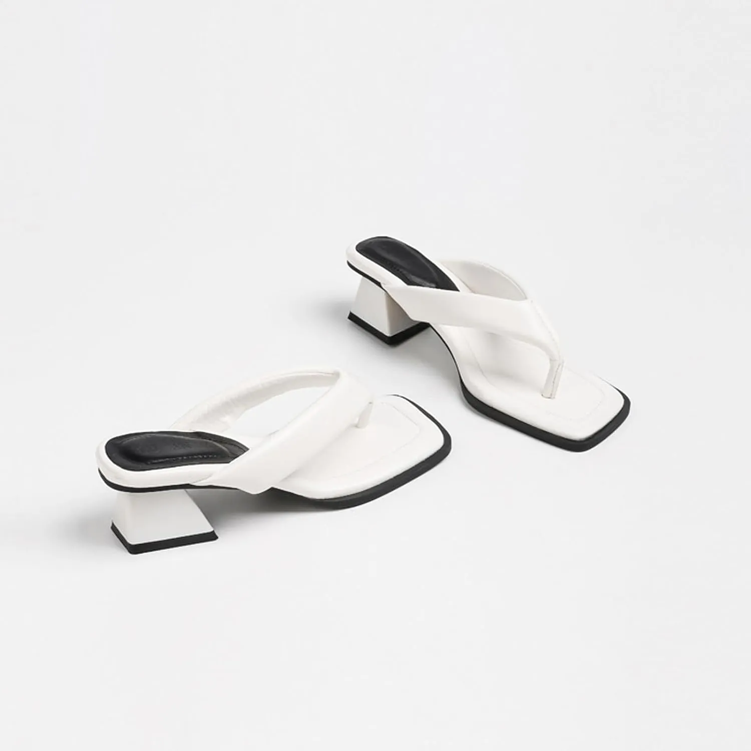 Women's Leather Square Toe Flip Flops Low Block Heeled Slides Fashion Comfortable Slip On Summer Chunky Heel Casual Thong Sandals for Beach Daily Party