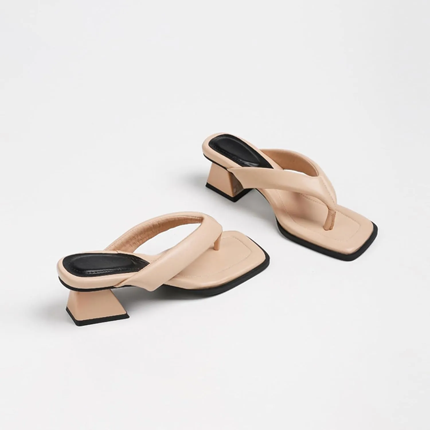 Women's Leather Square Toe Flip Flops Low Block Heeled Slides Fashion Comfortable Slip On Summer Chunky Heel Casual Thong Sandals for Beach Daily Party