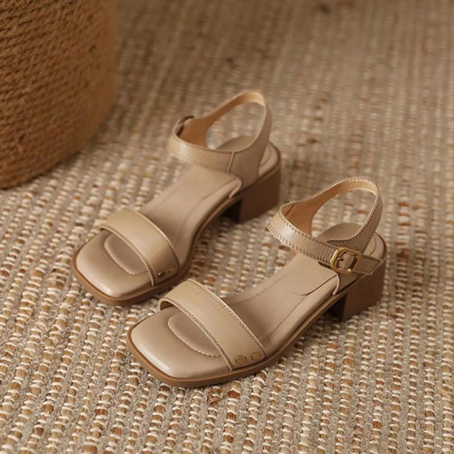 Women's Leather Strappy Hook Loop Chunky Heels Sandals Casual Comfortable Ankle Strap Square Open Toe Low Heel Dress Sandals for Daily Office Outdoor