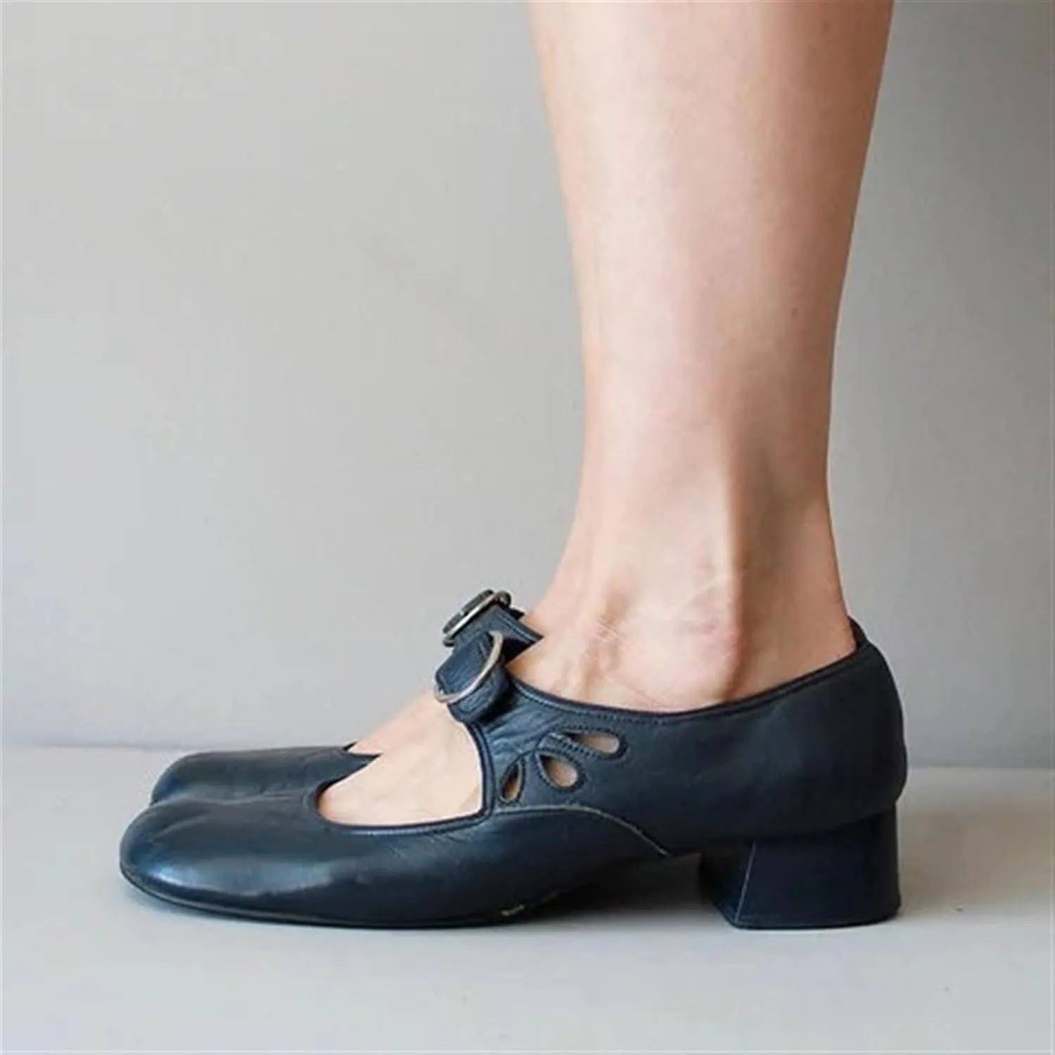 Women's Mary Jane Chunky Heels Shoes Ladies Comfortable Closed Toe Low Heel Pumps Office Sandals Cap Toe Buckle Anti Slip Church Heels Shoe (Color : Blue, Size : 8.5 US)