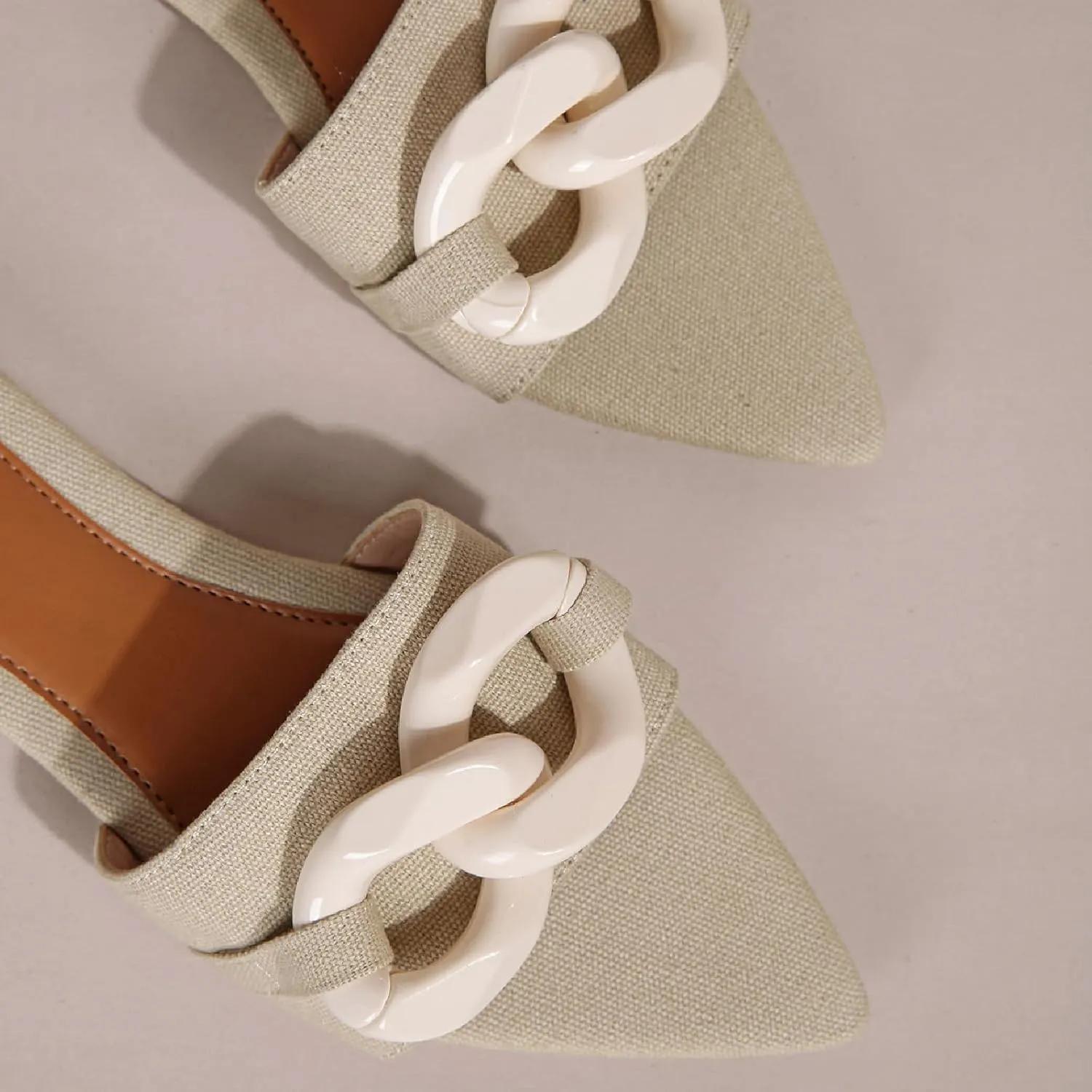 Women's Satin Chain Decor Slides Sandals Fashion Comfortable Leather Open Pointed Toe Slip On Walking Slippers for Daily Pool Party Beach Sandals